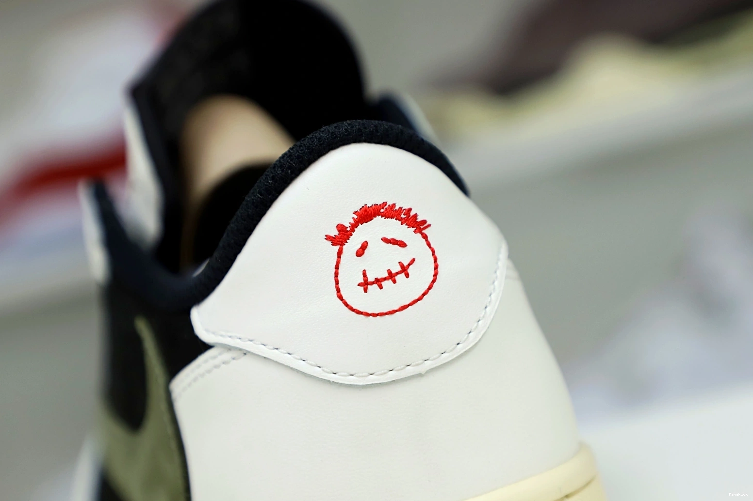 1 LOW NIKE TRAVIS X OG AIR “Olive” SCOTT JORDAN 0306